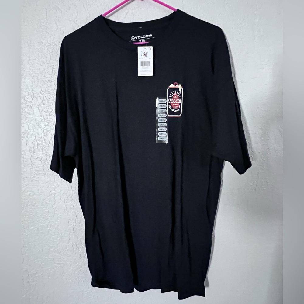 Men’s Volcom tshirt. New with tags. navy blue.